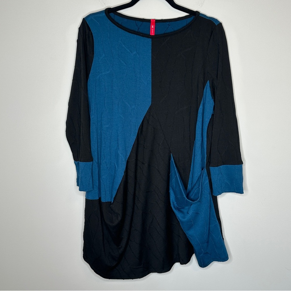 IC by Connie K Blue Color-blocked Textured‎ Tunic Medium Art to Wear Lagenlook